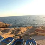 Un Salto Nel Blu بيت للعطل Chiessi